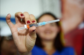 Mulheres grÃ¡vidas nÃ£o podem tomar a vacina, mas nÃ£o hÃ¡ contraindicaÃ§Ã£o para as mulheres que estÃ£o amamentando (Imagem Ilustrativa)