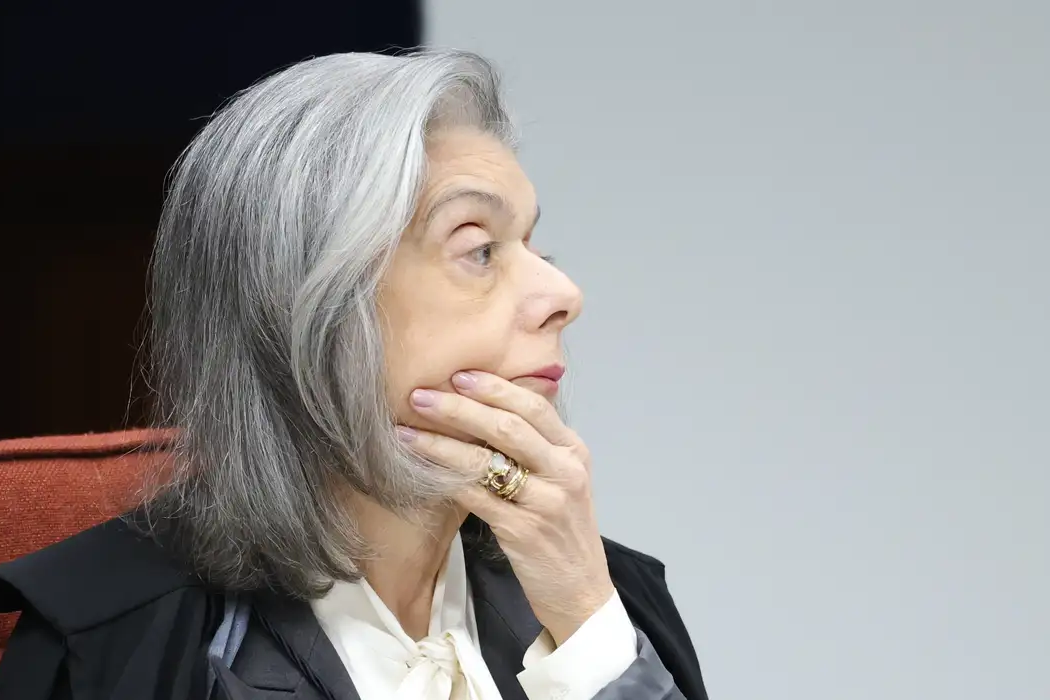 Cármen Lúcia corrige advogado de Ramagem sobre voto impresso e auditável
