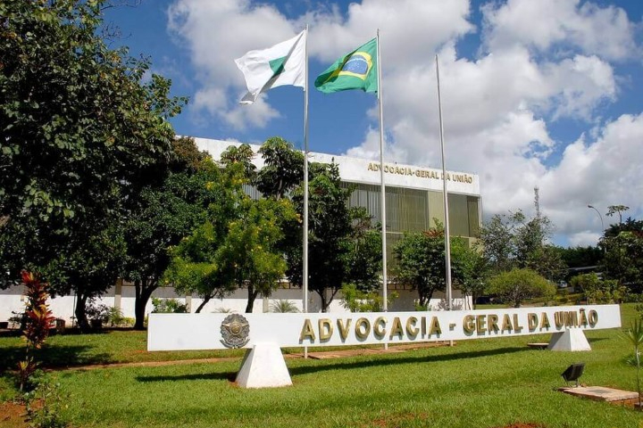 AGU pede decisão urgente ao STF contra omissão de redes sociais em fraudes e violência digital