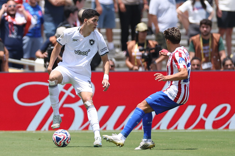 Botafogo perde para o Atlético de Madrid, mas avança às oitavas do Mundial de Clubes