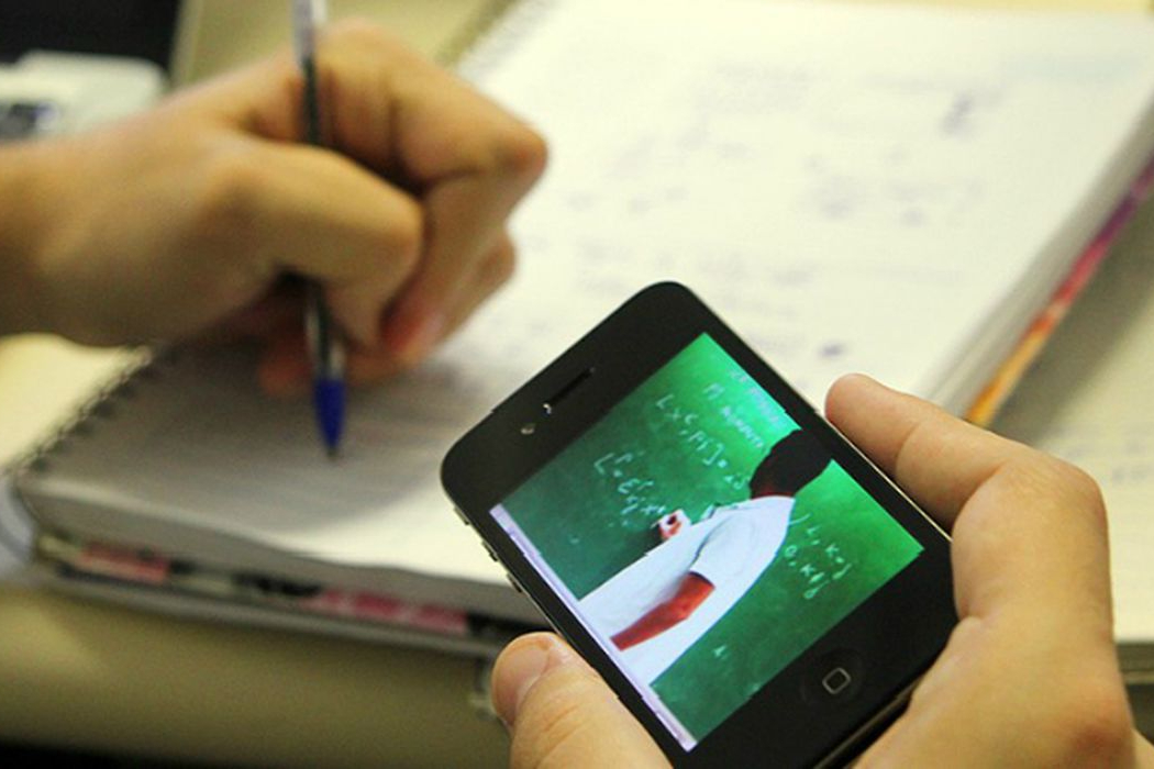 Alfabetismo digital ainda é desafio para brasileiros, aponta Inaf 2024