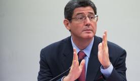 O ministro da Fazenda, Joaquim Levy, disse que os recursos do Fies não diminuirão em relação ao ano passado (Foto: Marcelo Camargo/Agência Brasil) O ministro da Fazenda, Joaquim Levy, disse que os recursos do Fies não diminuirão em relação ao ano passado (Foto: Marcelo Camargo/Agência Brasil)