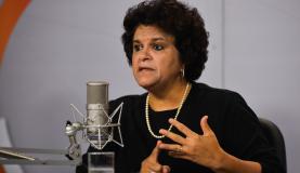 "O que interessa a nós é a recuperação, não é um saco de dinheiro", afirma a ministra do Meio Ambiente, Izabella Teixeira (Foto: José Cruz/Agência Brasil) "O que interessa a nós é a recuperação, não é um saco de dinheiro", afirma a ministra do Meio Ambiente, Izabella Teixeira (Foto: José Cruz/Agência Brasil)