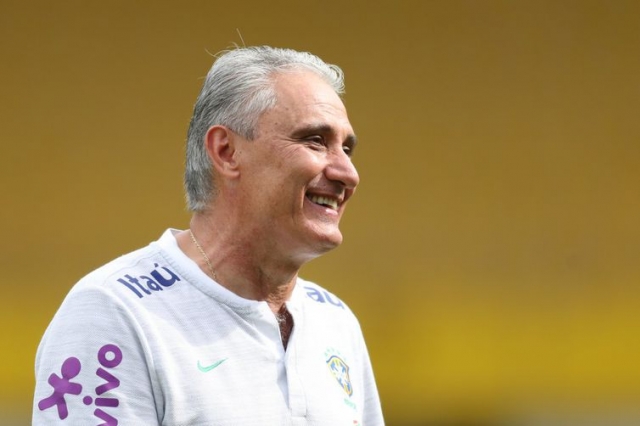 Entre os convocados, apenas dois jogam no futebol brasileiro, o novato goleiro Phelipe e o atacante Éverton, ambos do Grêmio (Foto: Lucas Figueiredo/CBF) Entre os convocados, apenas dois jogam no futebol brasileiro, o novato goleiro Phelipe e o atacante Éverton, ambos do Grêmio (Foto: Lucas Figueiredo/CBF)