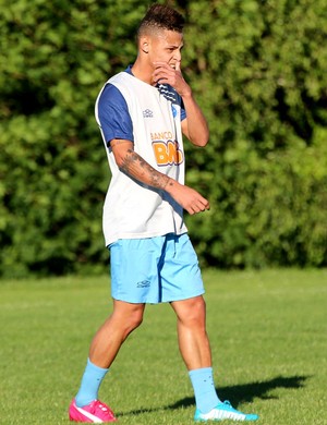 Neilton serÃ¡ titular pela primeira vez no Cruzeiro, nesta quarta-feira (Foto: Paulo Lopes / NCSG)