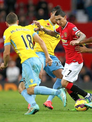 Atuação de Di MarÃa contra o Crystal Palace não agradou Louis Van Gaal (Foto: Reuters) Atuação de Di MarÃa contra o Crystal Palace não agradou Louis Van Gaal (Foto: Reuters)