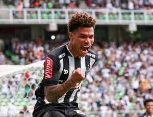 Júnior Urso comemora seu primeiro gol com a camisa do Galo (Foto: Bruno Cantini / Atlético-MG) Júnior Urso comemora seu primeiro gol com a camisa do Galo (Foto: Bruno Cantini / Atlético-MG)