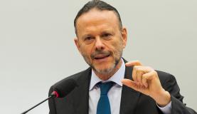 Luciano Coutinho quer dar mais transparência às operações do BNDES (Foto: Marcelo Camargo/Agência Brasil) Luciano Coutinho quer dar mais transparência às operações do BNDES (Foto: Marcelo Camargo/Agência Brasil)