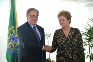 O secretário-geral da OEA, Luis Almagro, reafirmou à presidenta Dilma Rousseff apoio contra o processo de impeachment (Foto: Antonio Cruz/Agência Brasil) O secretário-geral da OEA, Luis Almagro, reafirmou à presidenta Dilma Rousseff apoio contra o processo de impeachment (Foto: Antonio Cruz/Agência Brasil)