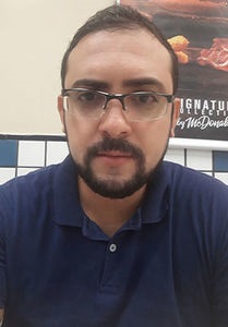 Thales Aguiar jornalista e escritor de governador valadares