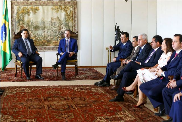 ministro dias toffoli e senadores