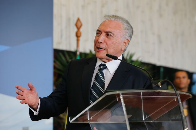 Juiz absolveu Temer do crime de obstrução de justiça no caso da conversa gravada com o empresário Joesley Batista, um dos donos do grupo J&F 