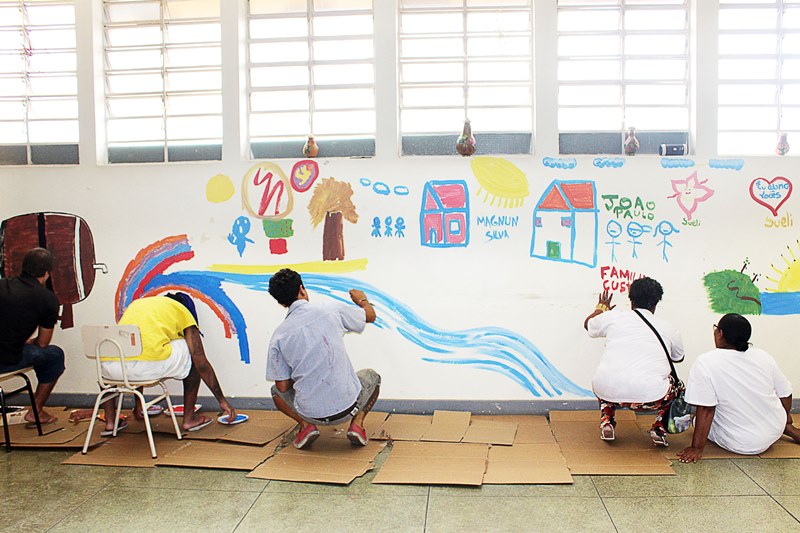 Mural no espaço Galbarte foi criado de forma coletiva