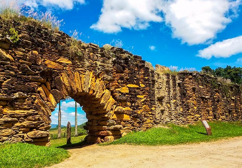 Bicame de Pedras na cidade de Catas Altas MG