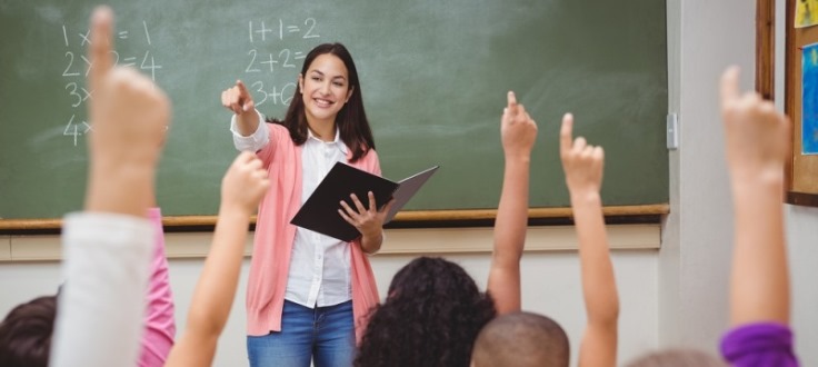 professora em sala de aula