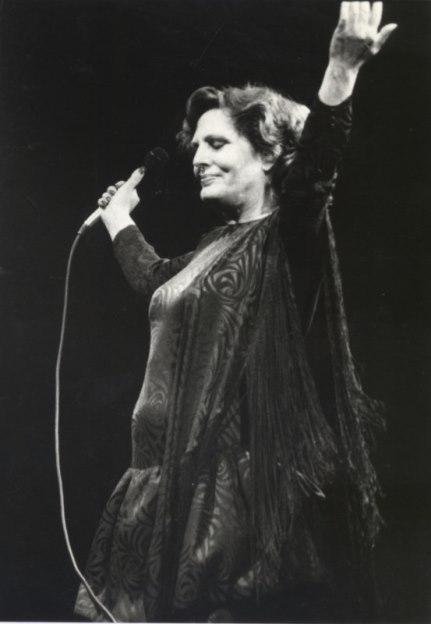 Amália Rodrigues, a fada do fado, que encantou o mundo, terá extensa programação de atividades nas comemorações do seu centenário de nascimento. Foto Museu do Fado