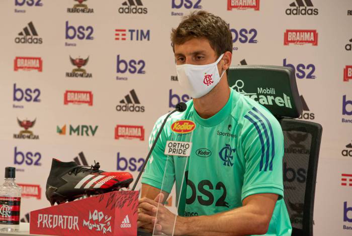 zagueiro rodrigo caio, do flamengo