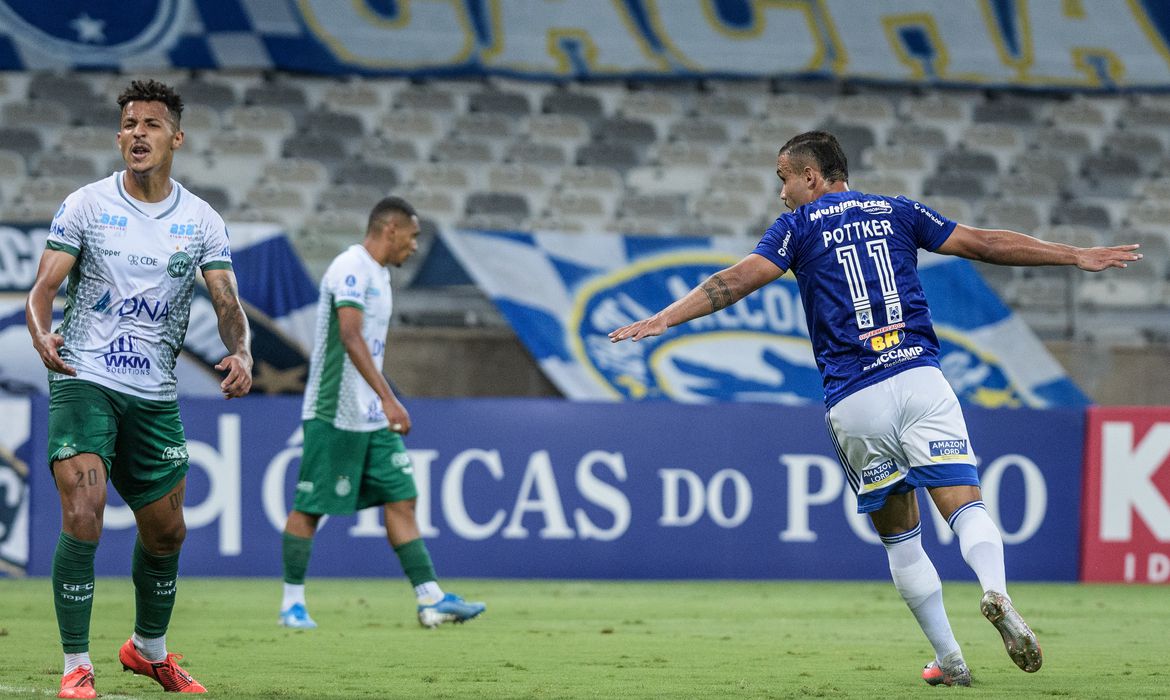 cruzeiro enfrentou o guarani pela serie b