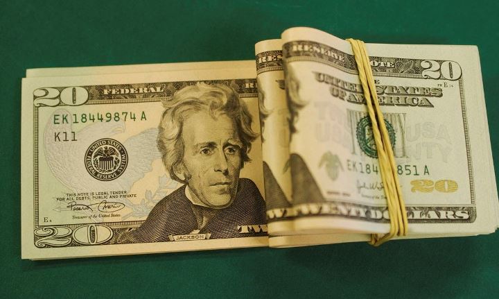 DOLAR
