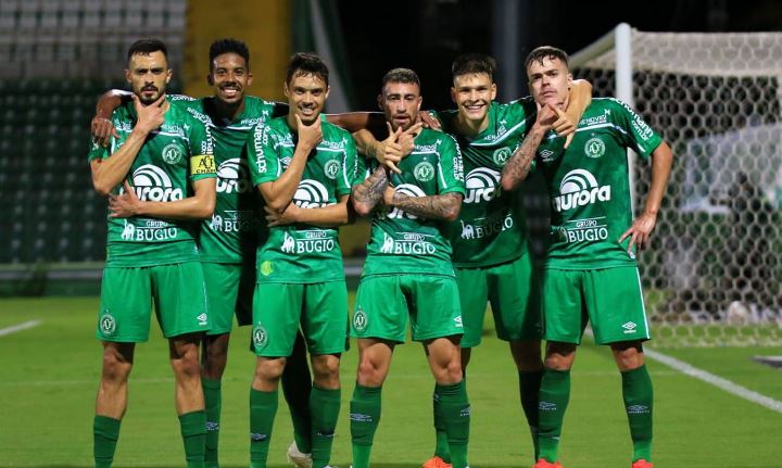 jogadores do chapecoense