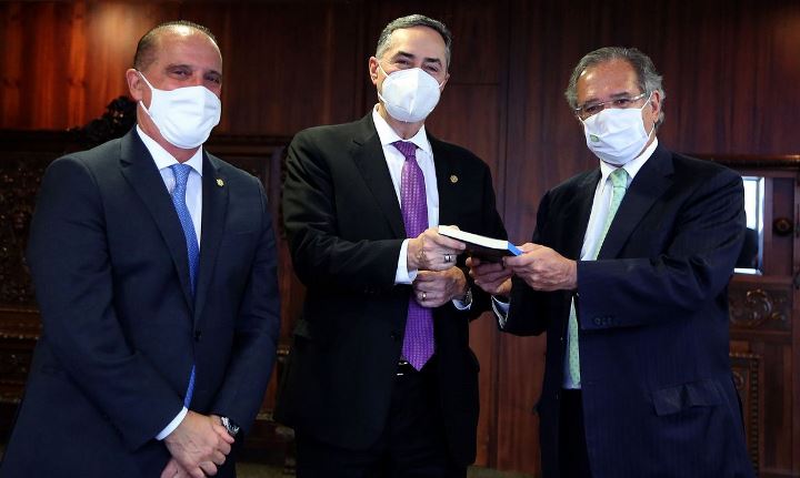ministros se encontram com presidente do tse