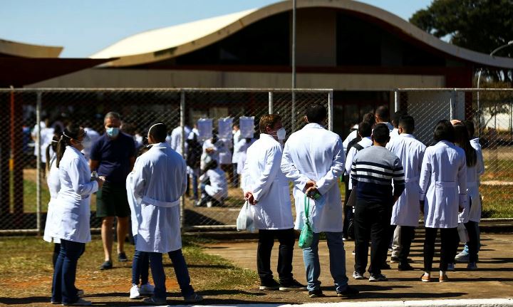 médicos