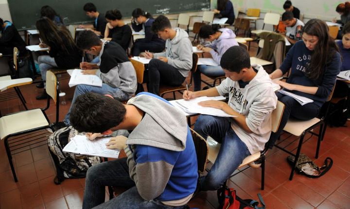 estudantes
