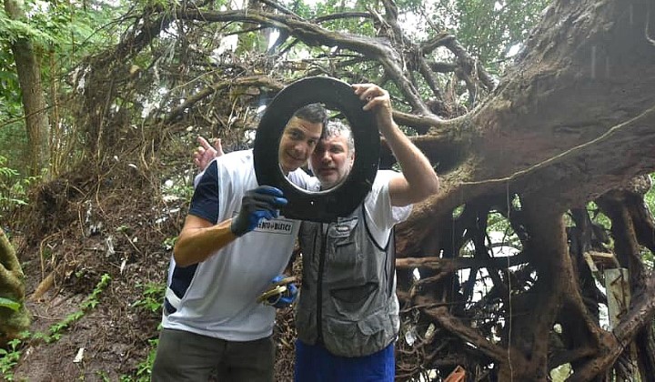 O ator Mateus Solano e o combatente biólogo Mário Moscate