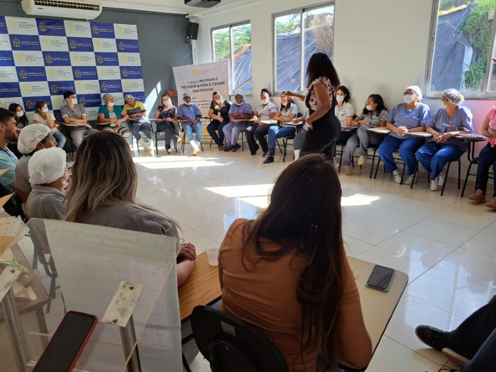 Palestra SaUde Mental e Emocional com a psiquiatra Viviane Marques  HNSD.jpeg