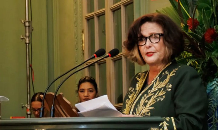 escritora Heloisa Teixeira