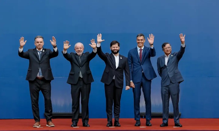 presidente lula durante evento no chile
