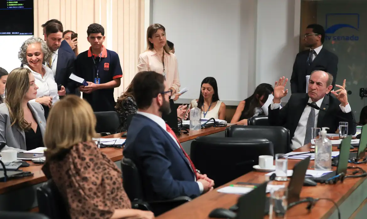 reuniao ccj do senado