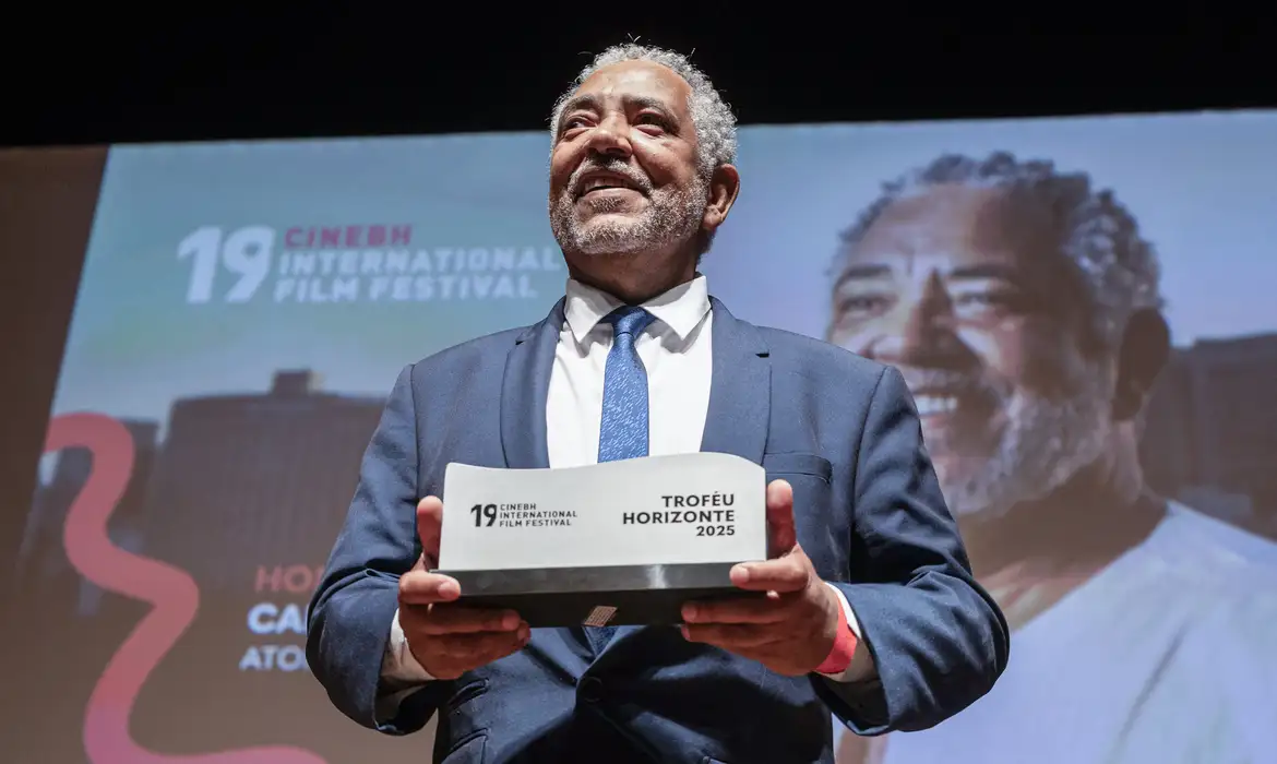 ator Carlos Francisco