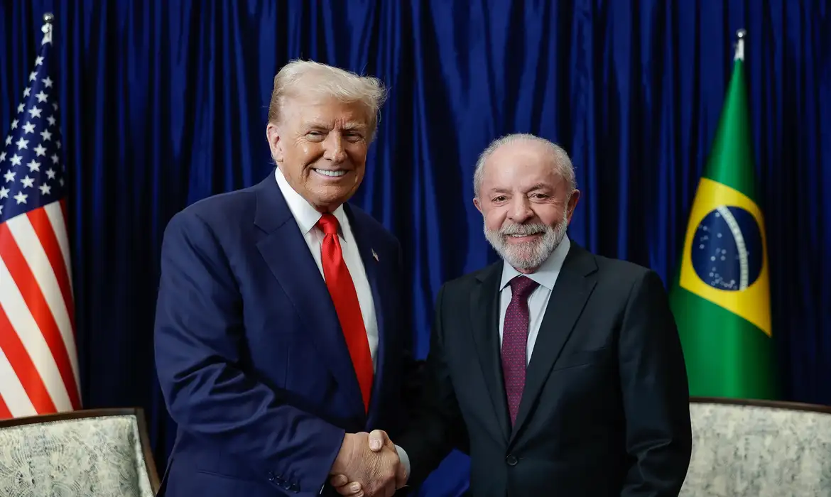 Trump e Lula durante encontro