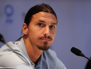 Ibrahimovic questiona se o PSG precisa de Di MarÃa (Foto: AFP) Ibrahimovic questiona se o PSG precisa de Di MarÃa (Foto: AFP)