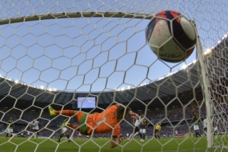 Fred marcou três gols no clássico (Foto: Estadão Conteúdo) Fred marcou três gols no clássico (Foto: Estadão Conteúdo)