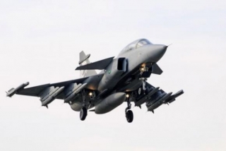 O contrato envolve a compra de 28 aviões de um só lugar e oito de dois lugares (Foto: Divulgação/Stefan Kalm/Saab Group) O contrato envolve a compra de 28 aviões de um só lugar e oito de dois lugares (Foto: Divulgação/Stefan Kalm/Saab Group)