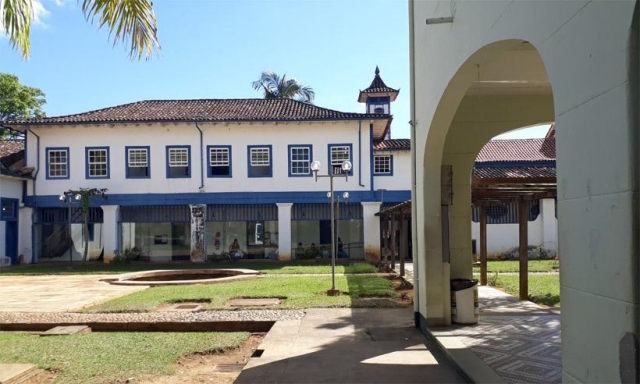 Universidade está em vias de ser despejada de imóveis históricos e enfrenta dificuldades para encontrar alternativas capazes de atender estudantes (foto: ICHS/Ufop/Divulgação) Universidade está em vias de ser despejada de imóveis históricos e enfrenta dificuldades para encontrar alternativas capazes de atender estudantes (foto: ICHS/Ufop/Divulgação)