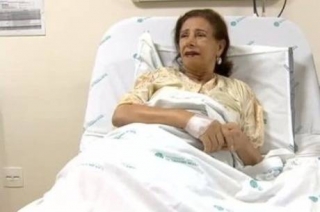 Mãe e bebê estão no hospital, mas passam bem (Foto: Reprodução/RecordTV Minas) Mãe e bebê estão no hospital, mas passam bem (Foto: Reprodução/RecordTV Minas)
