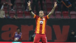 Felipe Melo comemora gol do Galatasaray na partida contra o Sivasspor, pelo Campeonato Turco (Foto: Reprodução/Facebook) Felipe Melo comemora gol do Galatasaray na partida contra o Sivasspor, pelo Campeonato Turco (Foto: Reprodução/Facebook)