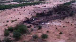 Imagem aÃƒÂ©rea mostra local da queda do aviÃƒÂ£o da Air AlgÃƒÂ©rie no Mali (Foto: ECPAD/AP)
