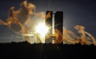 Chama Eterna da Democracia voltou a integrar a paisagem da PraÃ§a dos TrÃªs Poderes, em BrasÃ­lia  (Foto: JosÃ© Cruz/Arquivo AgÃªncia Brasil)