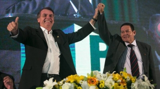 Jair Bolsonaro e o vice-presidente Hamilton Mourão (Foto: Futura Press) Jair Bolsonaro e o vice-presidente Hamilton Mourão (Foto: Futura Press)