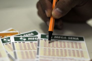 As apostas podem ser feitas até as 19h (Foto: Marcello Casal Jr./Agência Brasil) As apostas podem ser feitas até as 19h (Foto: Marcello Casal Jr./Agência Brasil)