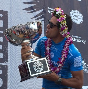 Adriano de Souza, o Mineirinho, é campeão mundial de surfe na 11 etapa do circuito mundial em Pipeline no Havaà (Foto: David Abramvezt) Adriano de Souza, o Mineirinho, é campeão mundial de surfe na 11 etapa do circuito mundial em Pipeline no Havaà (Foto: David Abramvezt)