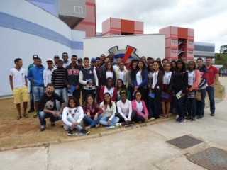 Programa oferece a chance para estudantes do ensino médio e fundamental de conhecer a Unifei (Foto: Divulgação/Unifei) Programa oferece a chance para estudantes do ensino médio e fundamental de conhecer a Unifei (Foto: Divulgação/Unifei)