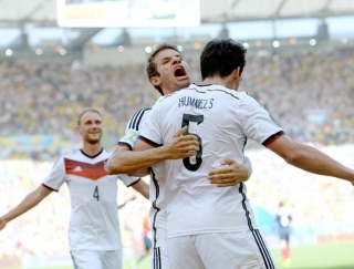 Alemanha comemora gol de Hummels, o lance da classificação às semifinais (Foto: EFE) Alemanha comemora gol de Hummels, o lance da classificação às semifinais (Foto: EFE)