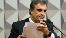 O texto de Dilma Rousseff foi lido na Comissão do Impeachment por seu advogado, José Eduardo Cardozo (Foto: Marcelo Camargo/Agência Brasil) O texto de Dilma Rousseff foi lido na Comissão do Impeachment por seu advogado, José Eduardo Cardozo (Foto: Marcelo Camargo/Agência Brasil)