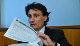 O ministro interino da Agricultura, André Nassar, fez balanço da contratação de crédito pelos produtores rurais para a safra 2015/2016 (Foto: Elza Fiúza/Agência Brasil) O ministro interino da Agricultura, André Nassar, fez balanço da contratação de crédito pelos produtores rurais para a safra 2015/2016 (Foto: Elza Fiúza/Agência Brasil)