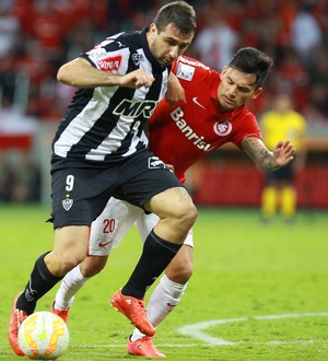 Lucas Pratto deu esperanças ao Galo, mas o time não conseguiu reagir (Foto: Silvio Ãvila/EFE) Lucas Pratto deu esperanças ao Galo, mas o time não conseguiu reagir (Foto: Silvio Ãvila/EFE)